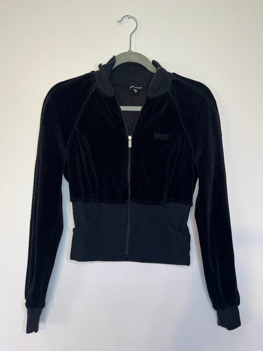 BeBe Black Velour Cropped Long Sleeve Zip Up Hoodie